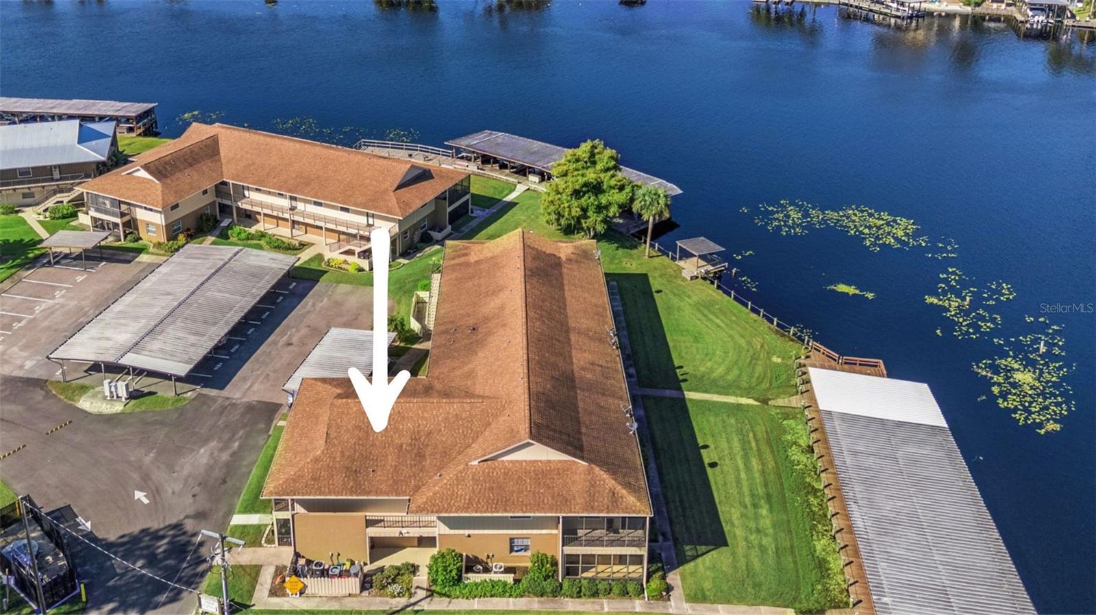 JUNGLE DEN VILLAS PH 01 CONDO - Residential