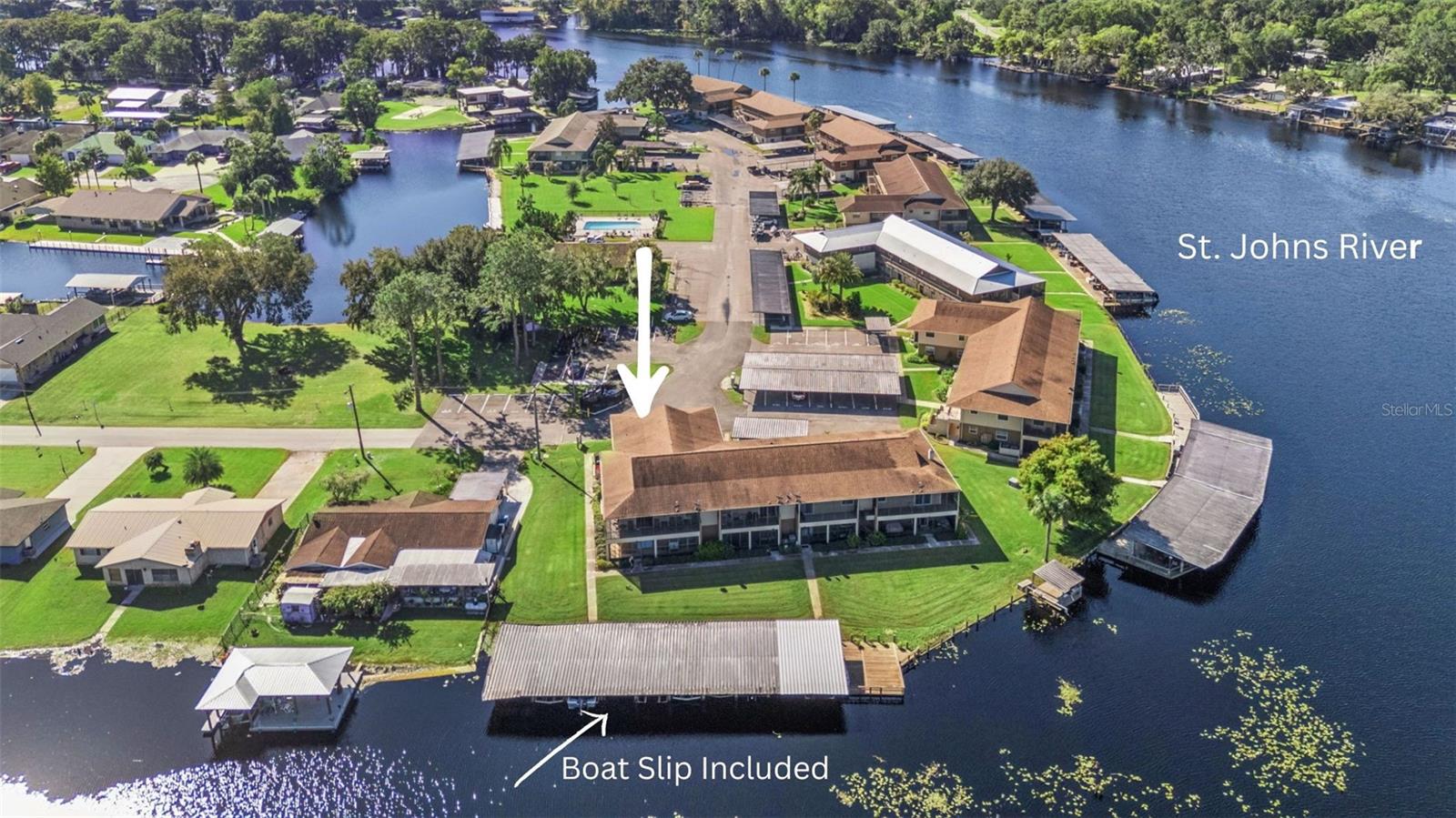 JUNGLE DEN VILLAS PH 01 CONDO - Residential