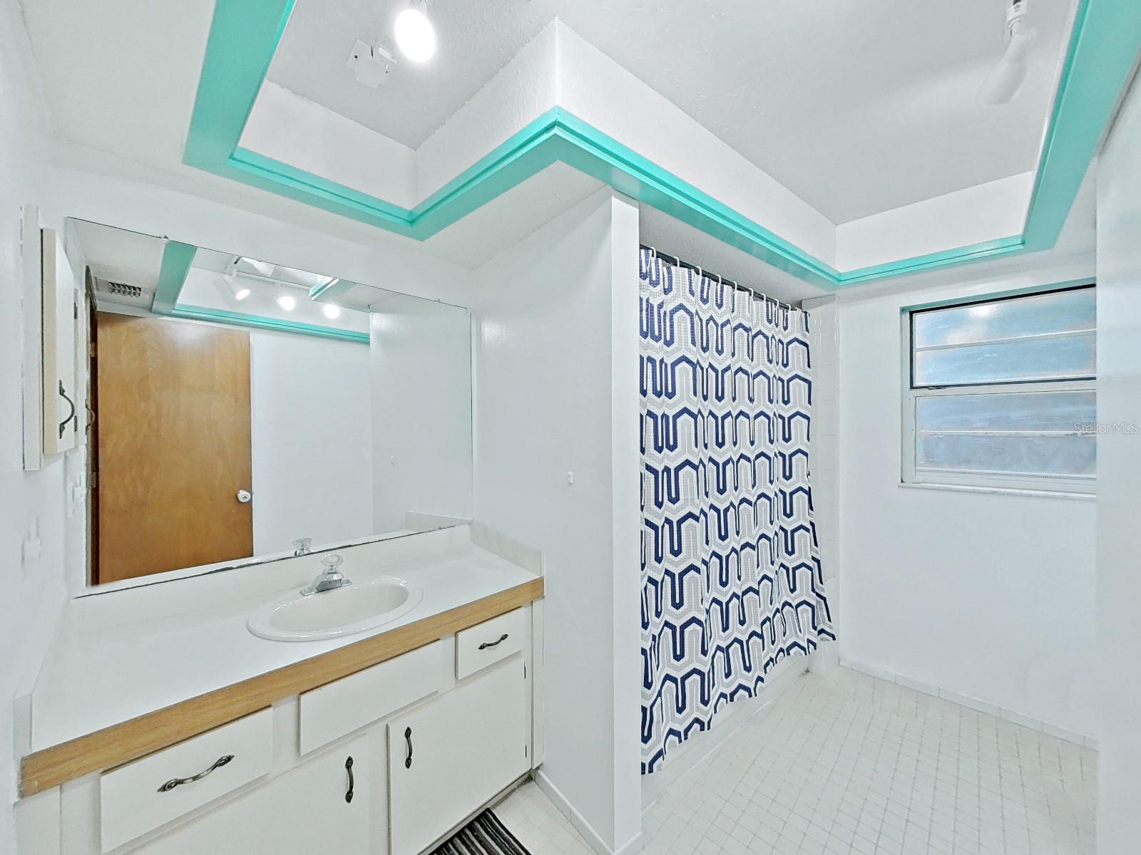 HUNTINGTON WOODS - Residential