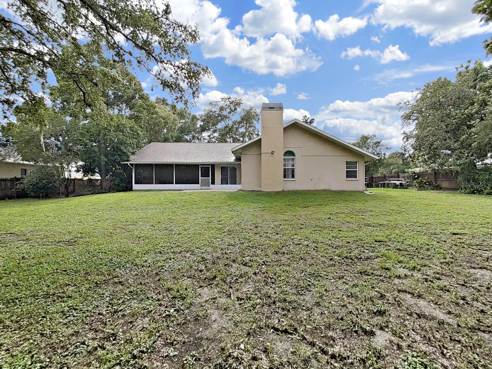 HUNTINGTON WOODS - Residential