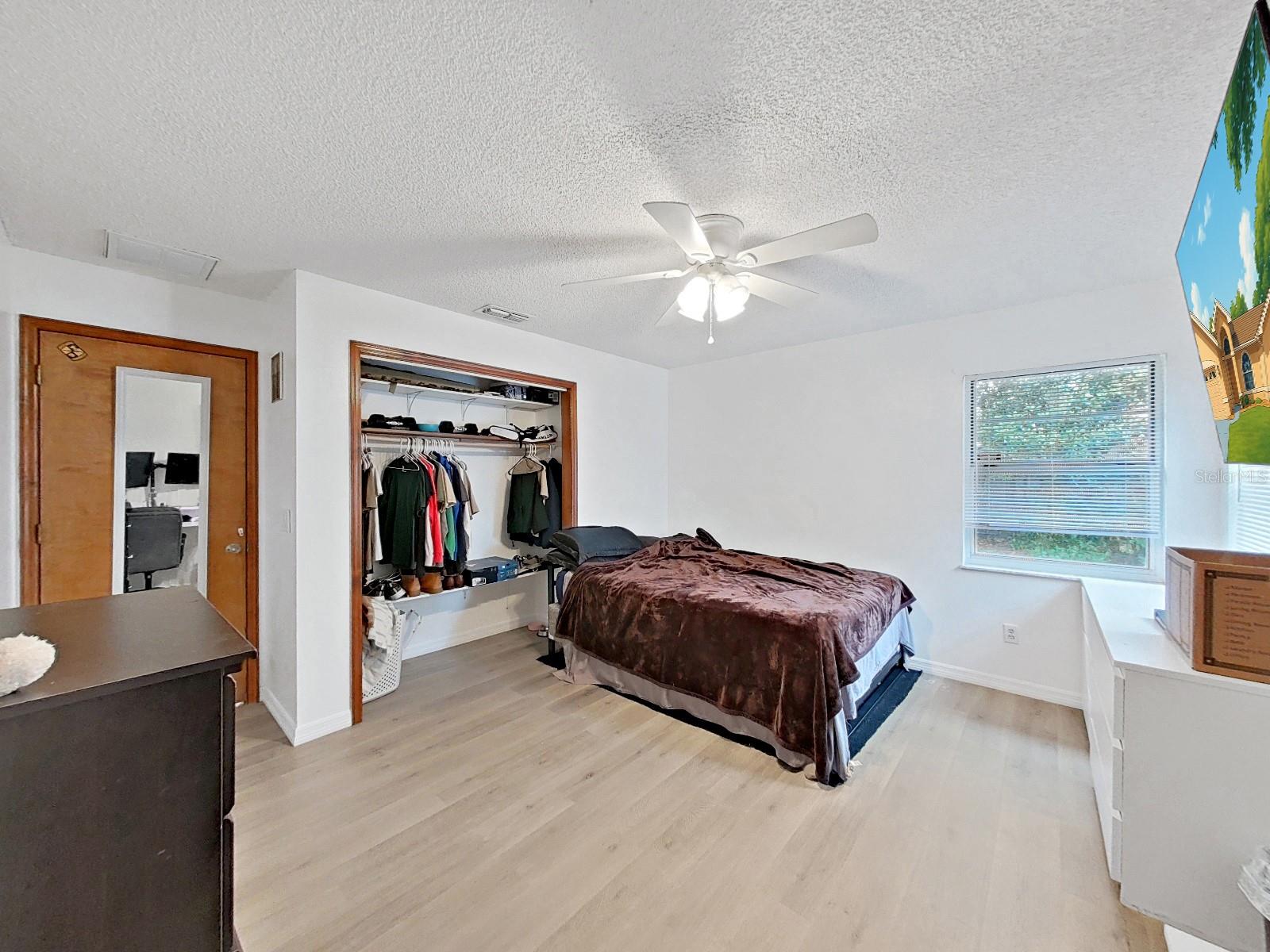 HUNTINGTON WOODS - Residential