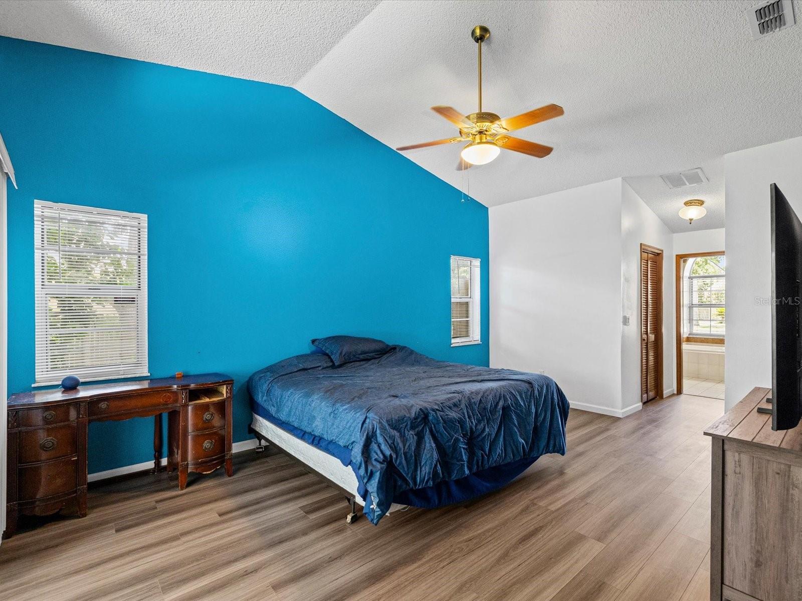 HUNTINGTON WOODS - Residential