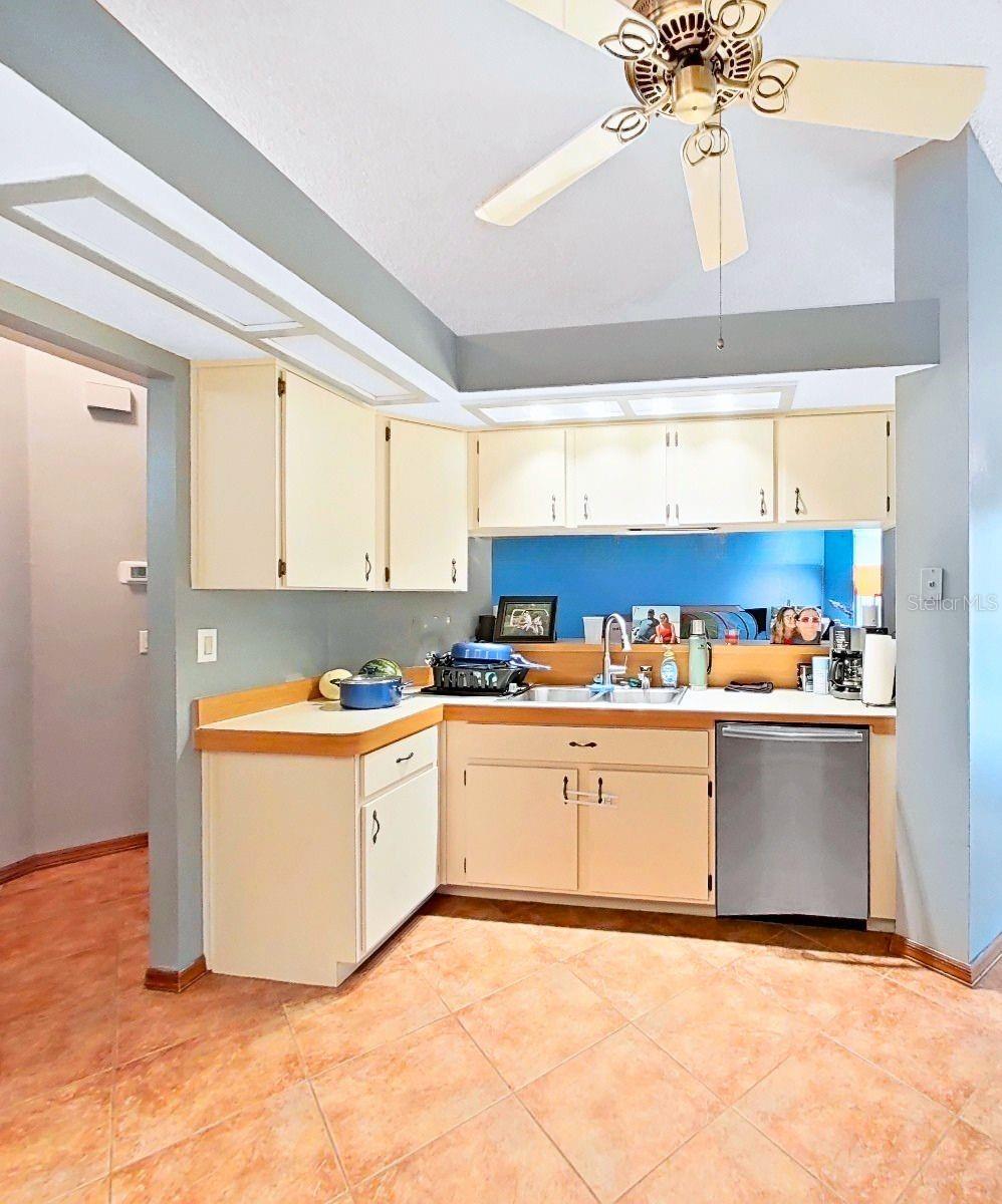HUNTINGTON WOODS - Residential