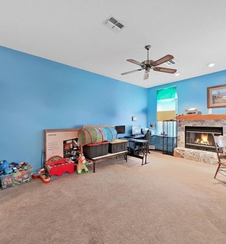 HUNTINGTON WOODS - Residential