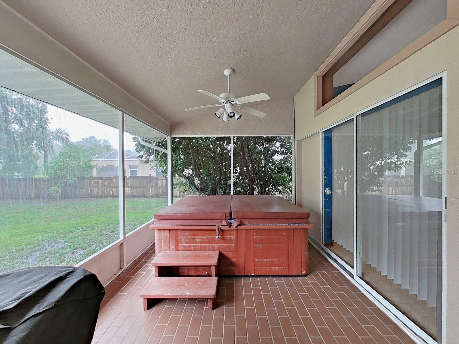 HUNTINGTON WOODS - Residential
