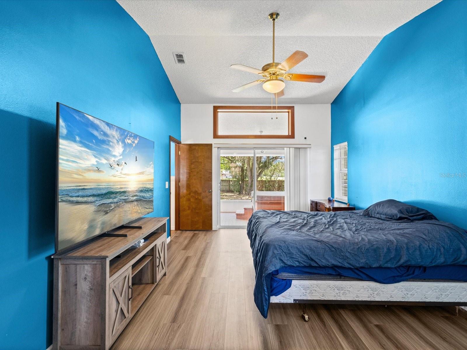 HUNTINGTON WOODS - Residential