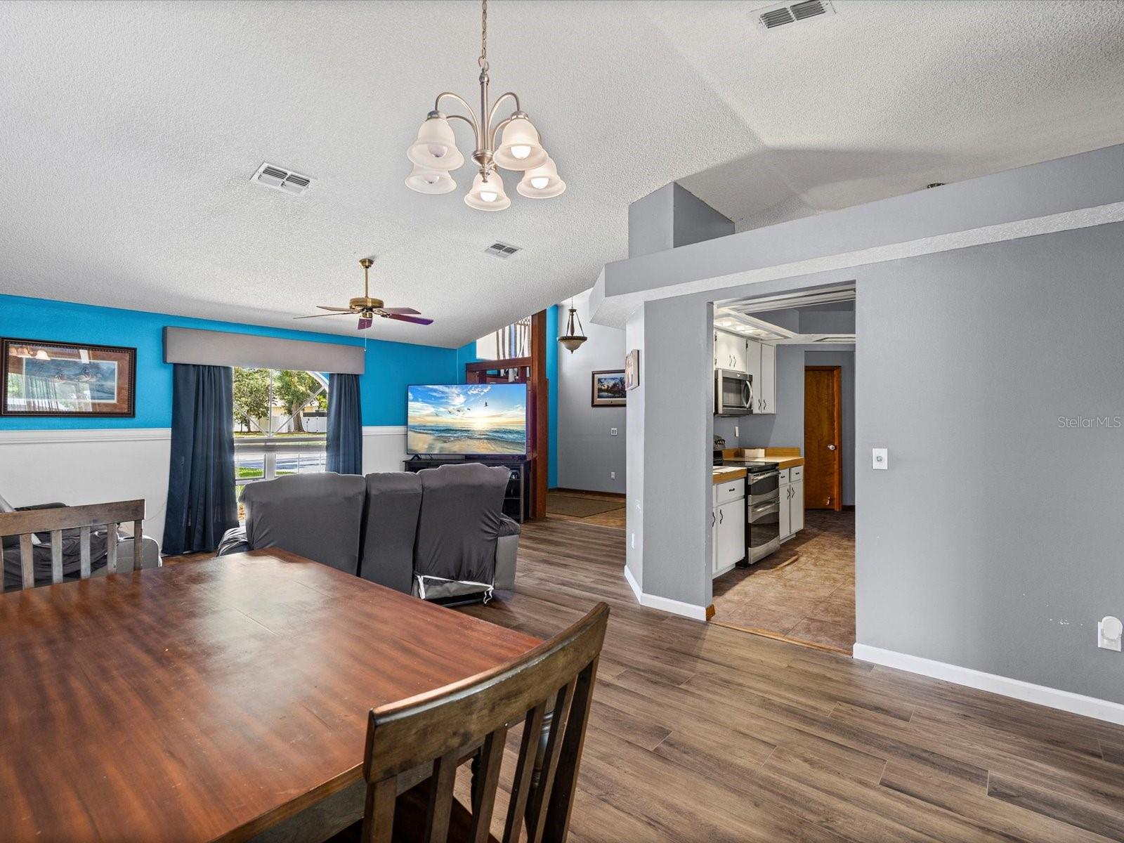 HUNTINGTON WOODS - Residential