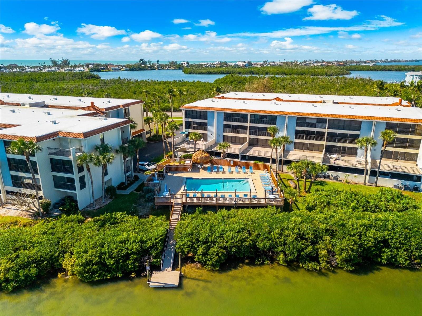 SANDPIPER KEY BLDG 04 - Residential