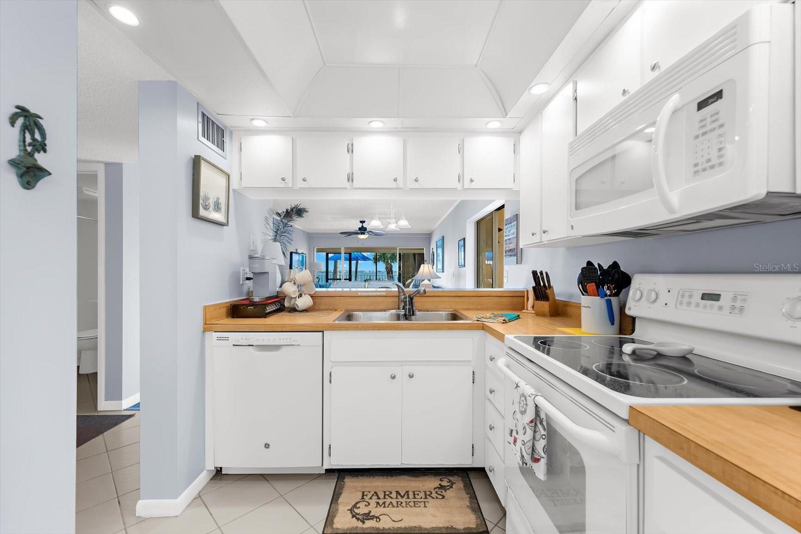 SANDPIPER KEY BLDG 04 - Residential