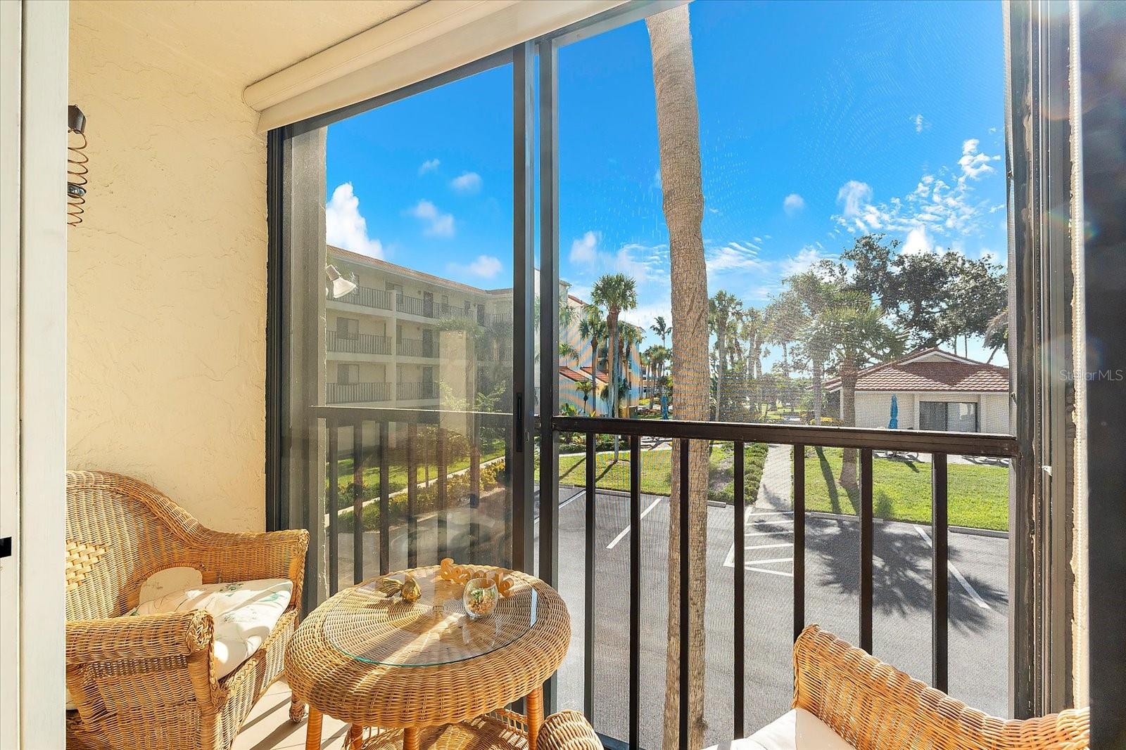 SANDPIPER KEY BLDG 04 - Residential