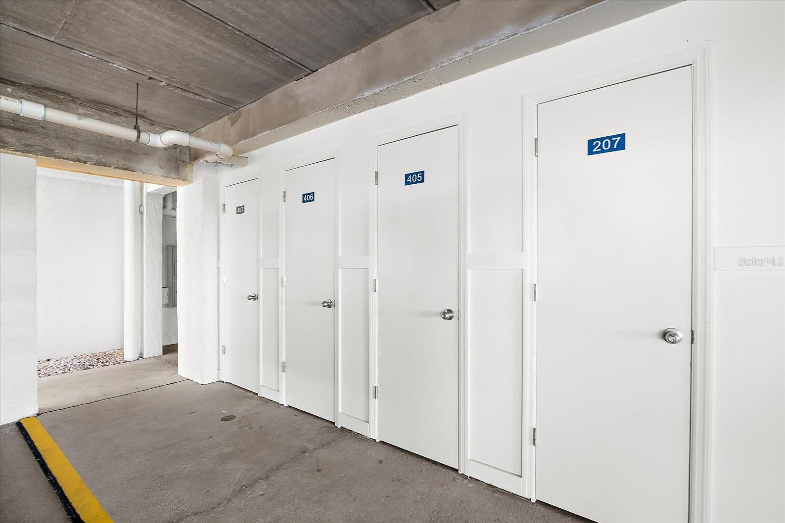 SANDPIPER KEY BLDG 04 - Residential