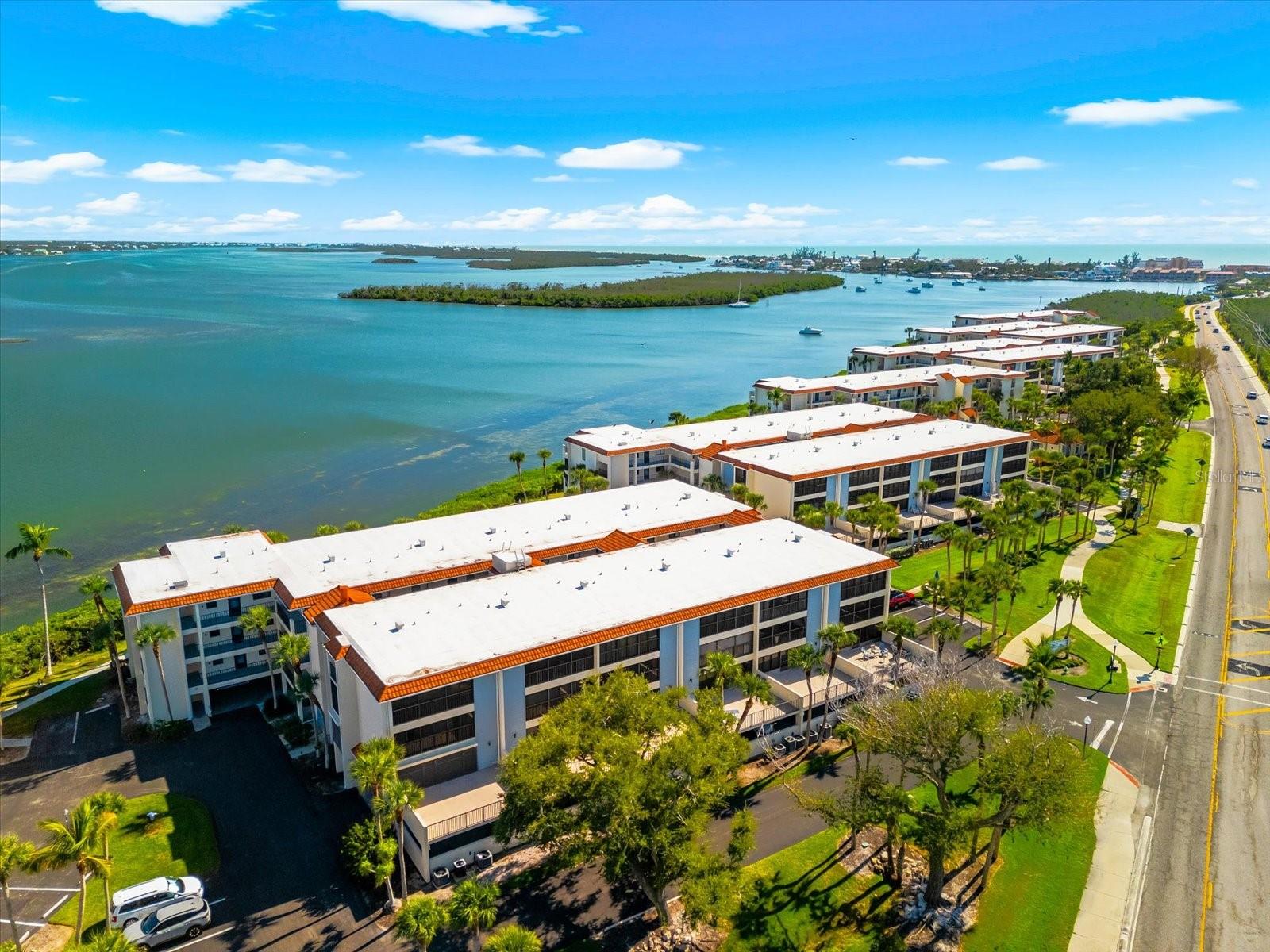 SANDPIPER KEY BLDG 04 - Residential