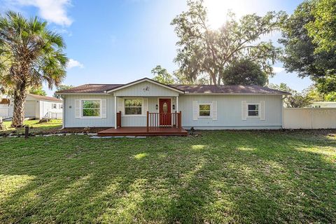 Photo of 895 SW 80th Avenue, Ocala, FL 34481 (MLS # OM721097)