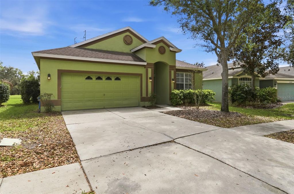 Photo of 6407 Bridgecrest Drive, Lithia, FL 33547 (MLS # O6389430)