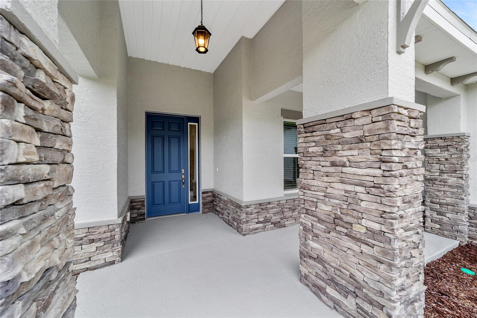 ON TOP OF THE WORLD - Residential