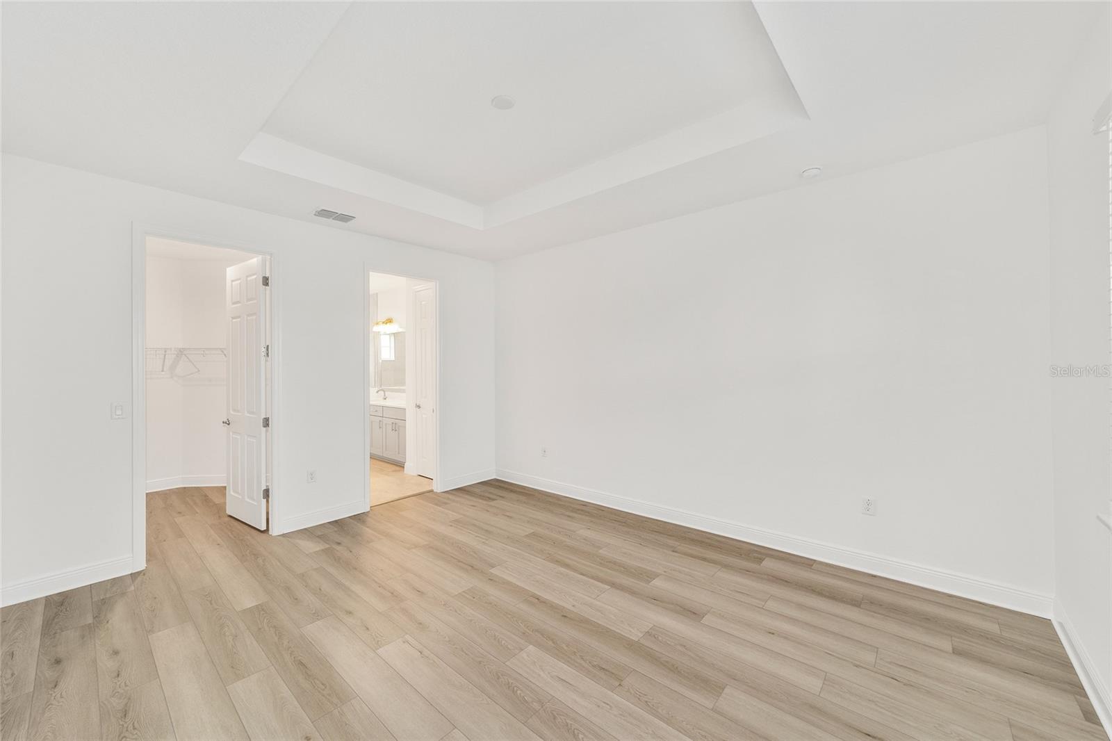 ON TOP OF THE WORLD - Residential