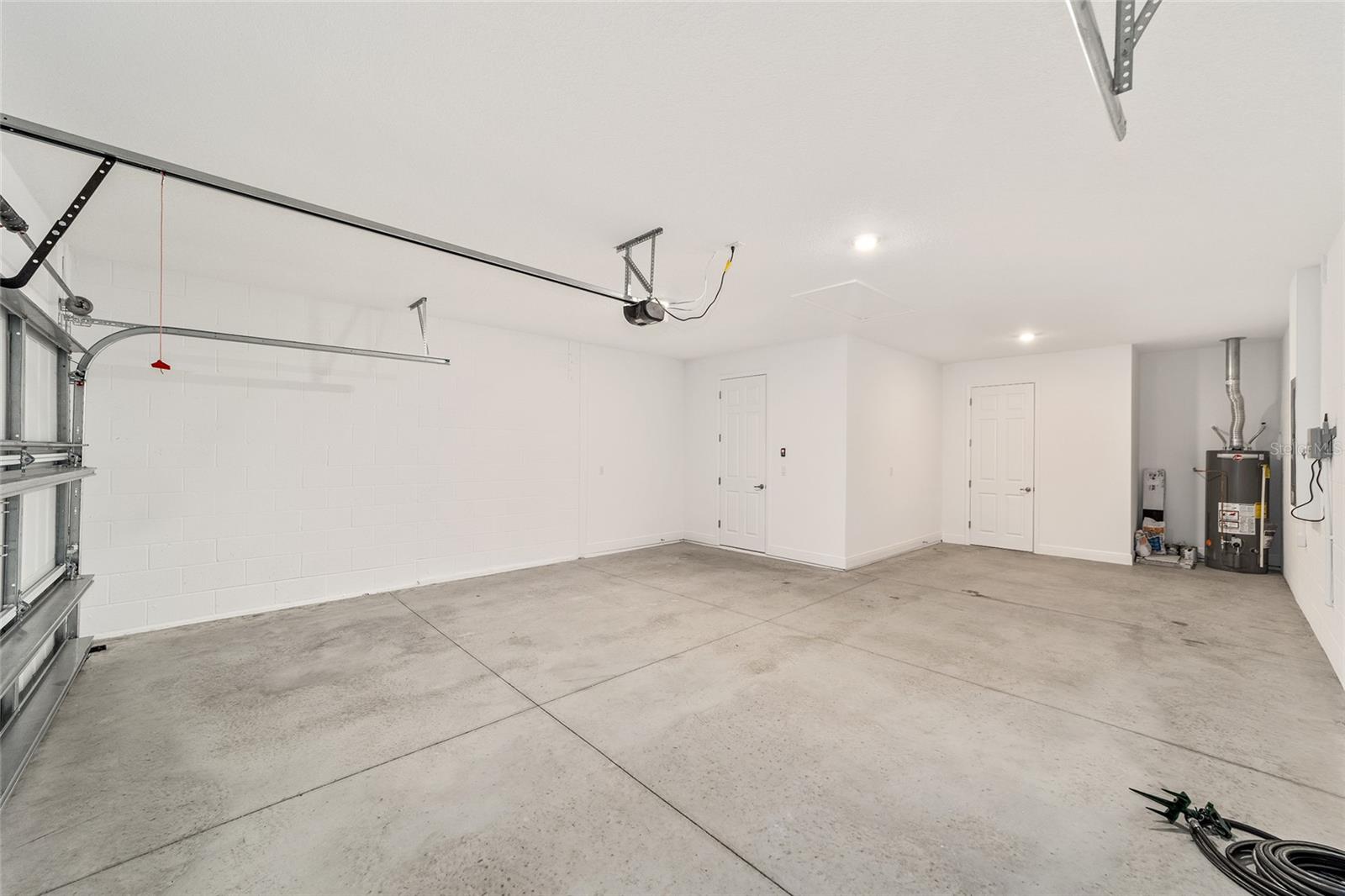 ON TOP OF THE WORLD - Residential