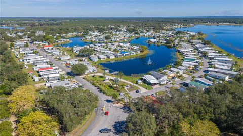 A home in LAKE WALES