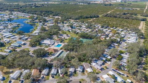 A home in LAKE WALES