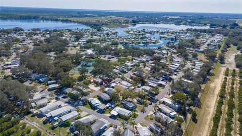 A home in LAKE WALES