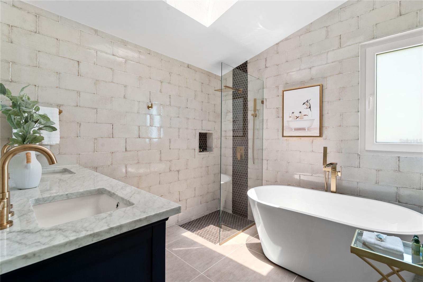 SURFSIDE - Residential