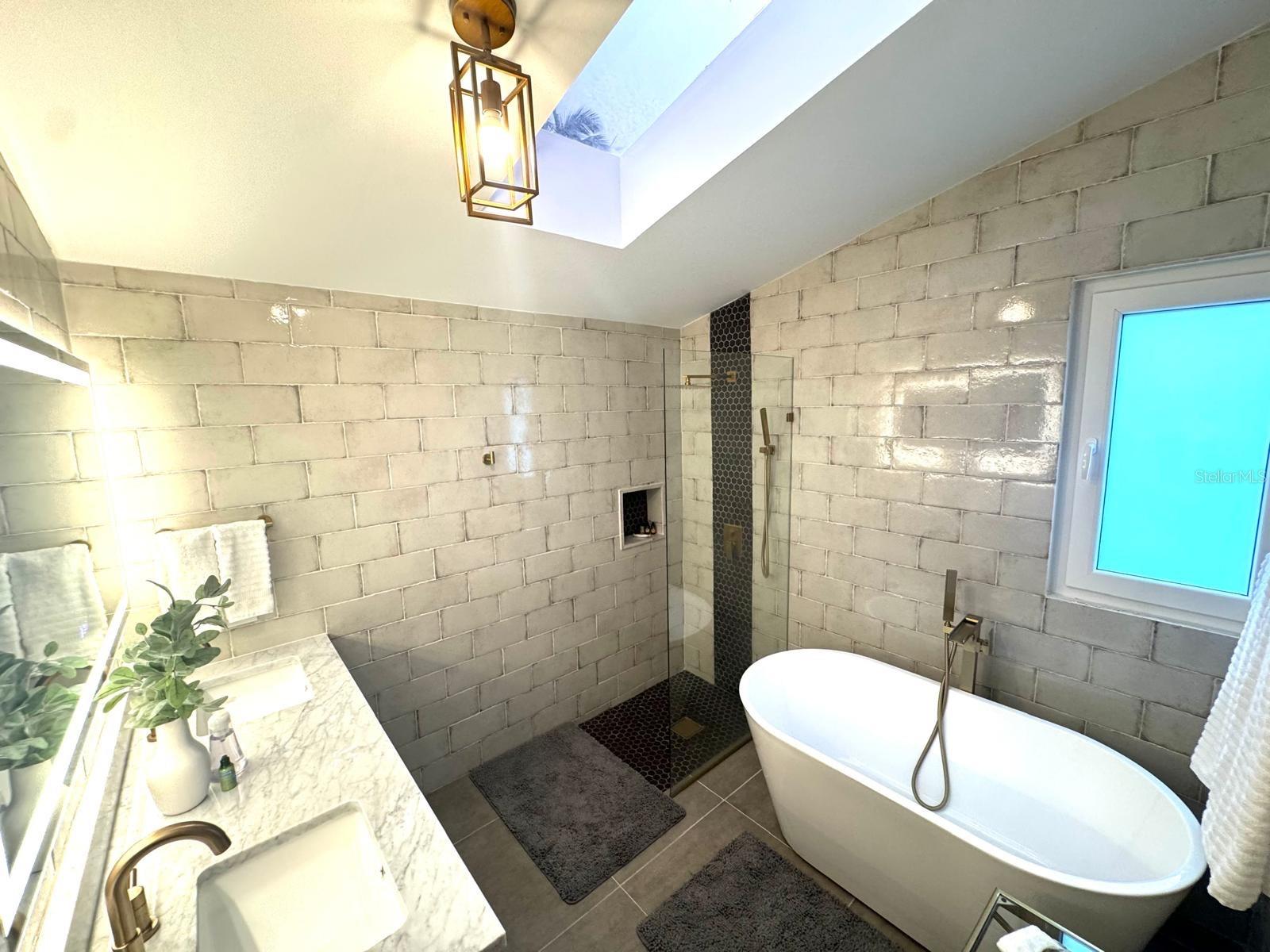 SURFSIDE - Residential