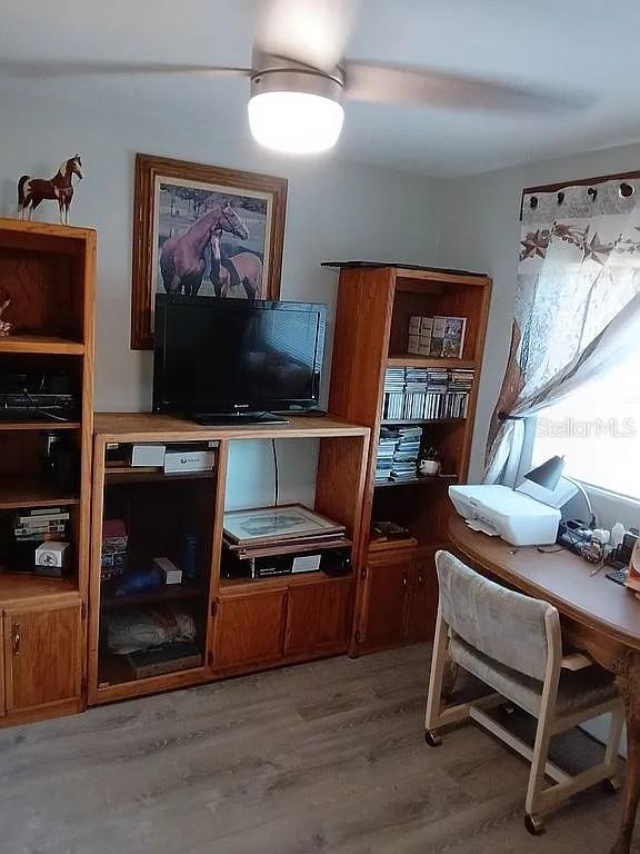 LENORE ADD UN 5 - Residential