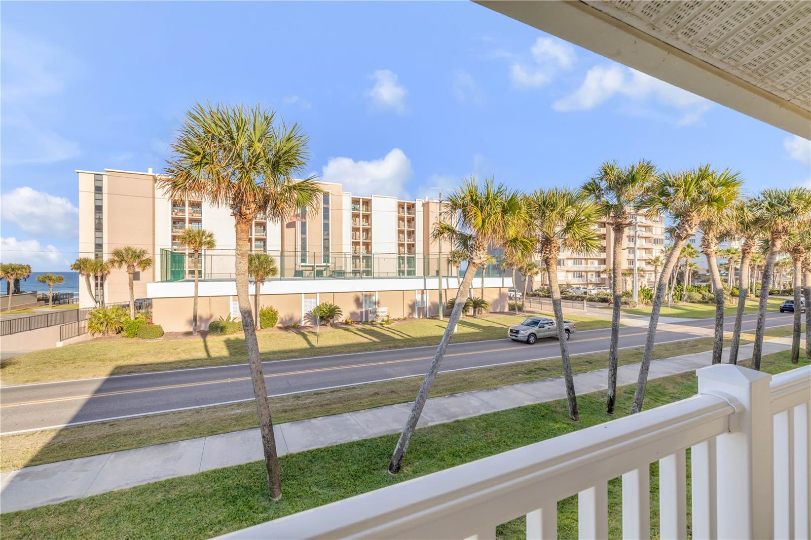 LIGHTHOUSE SHORES TWNHMS CONDO - Residential
