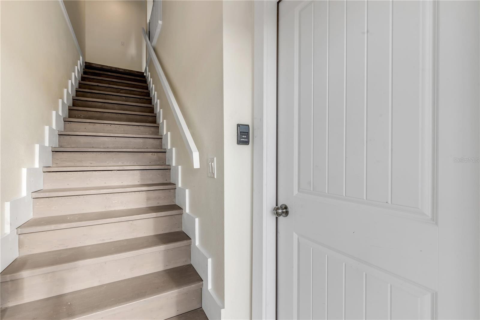 LIGHTHOUSE SHORES TWNHMS CONDO - Residential