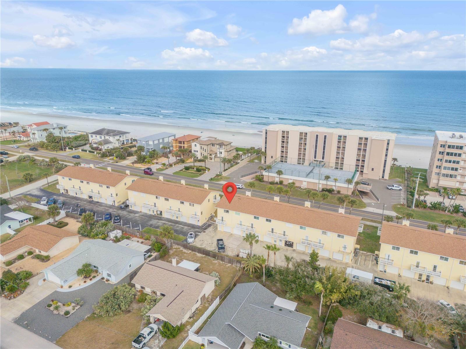 LIGHTHOUSE SHORES TWNHMS CONDO - Residential