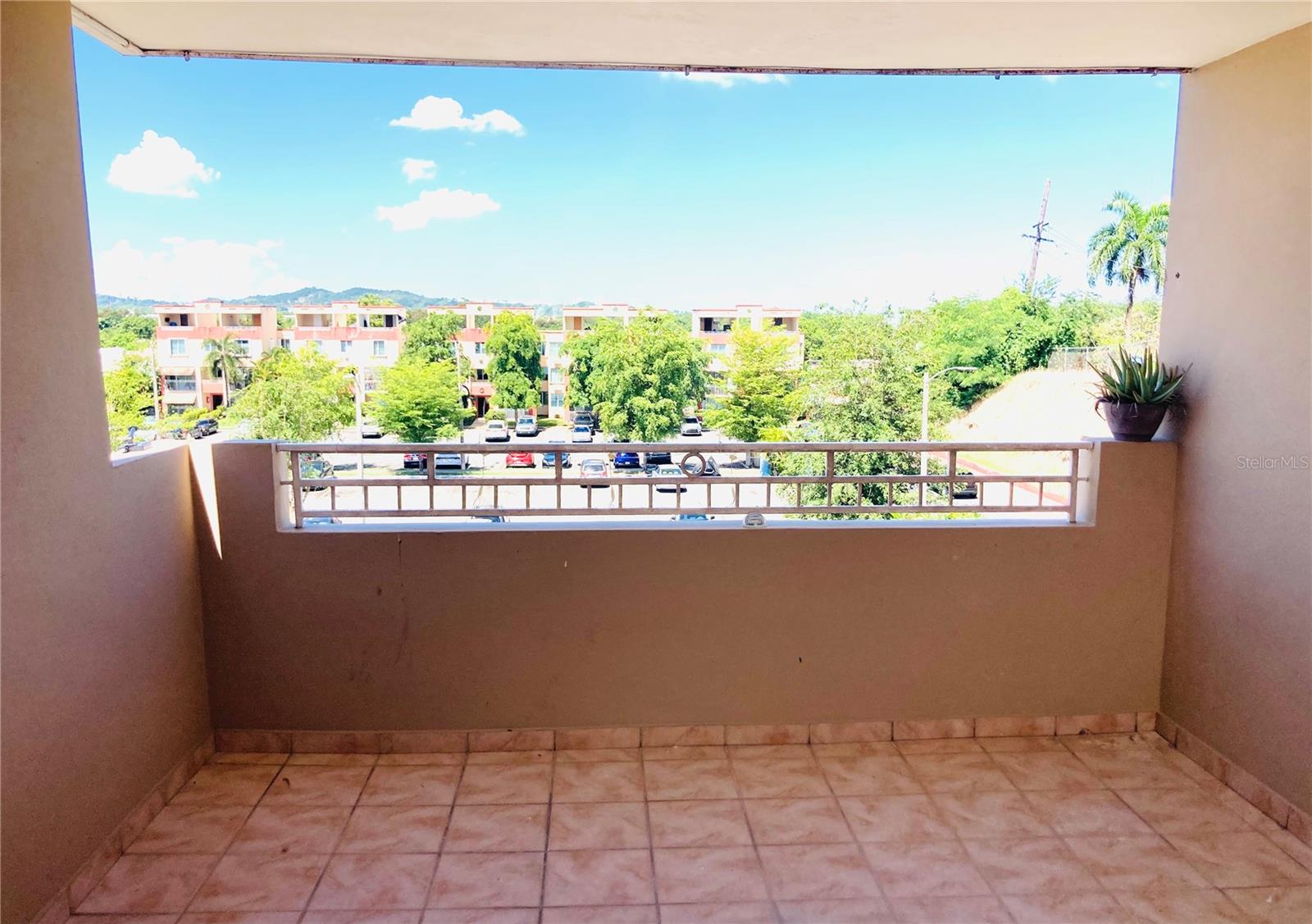 HOYO MULA - Residential