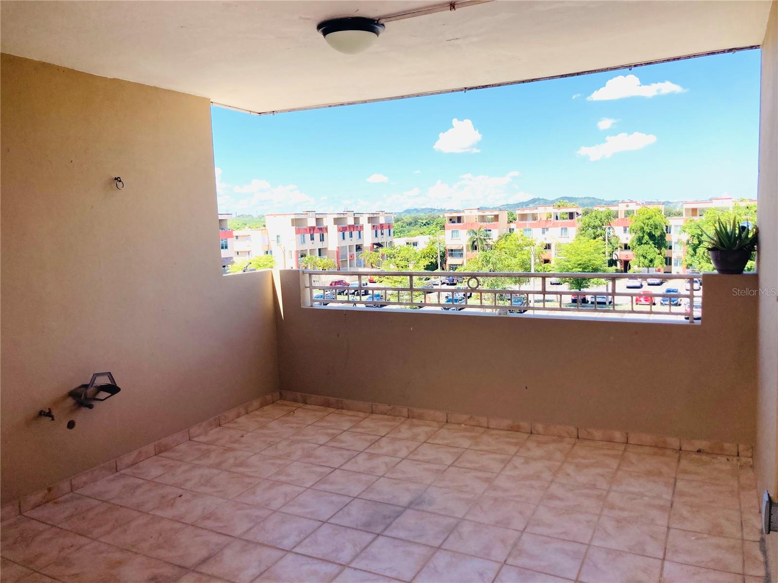 HOYO MULA - Residential