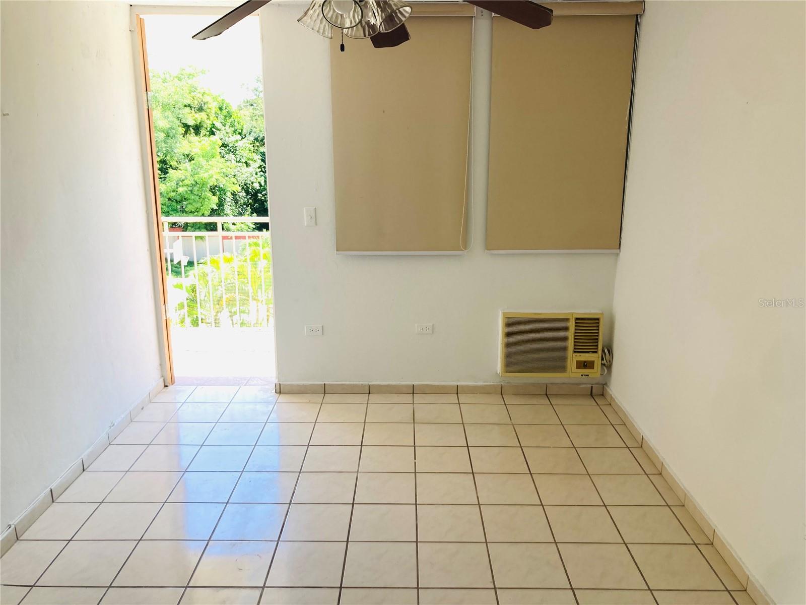 HOYO MULA - Residential