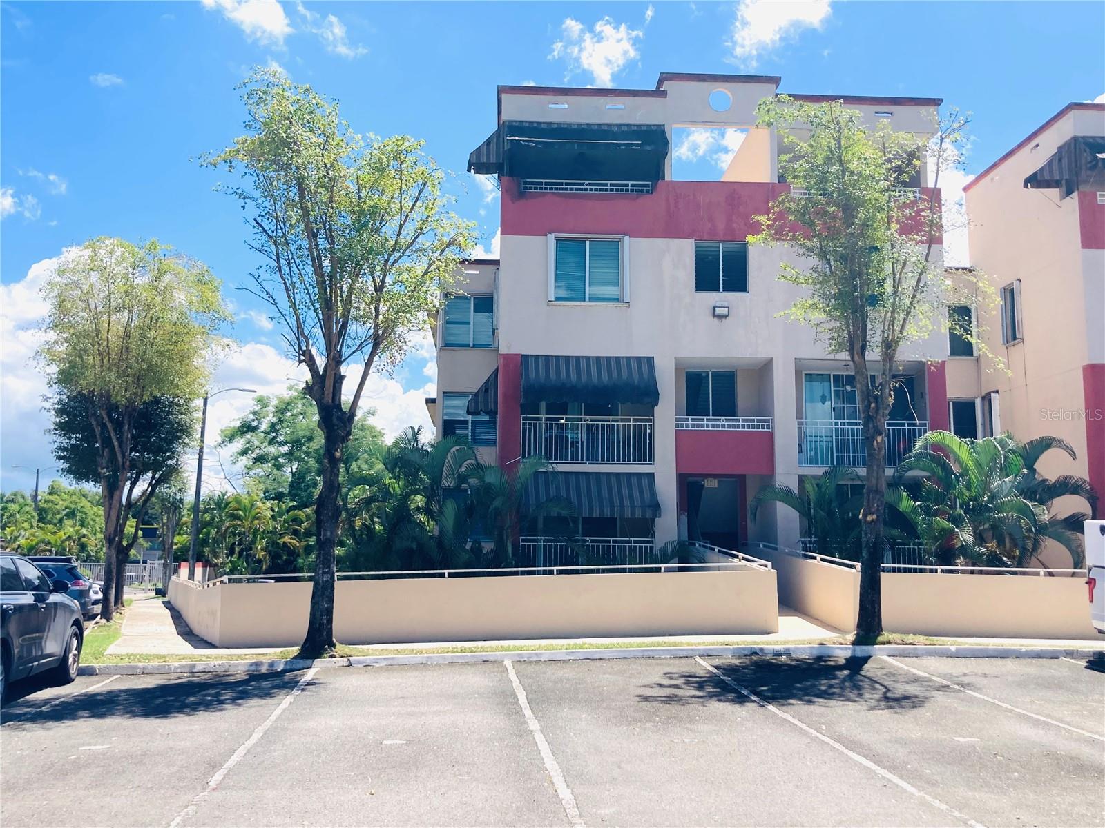 HOYO MULA - Residential