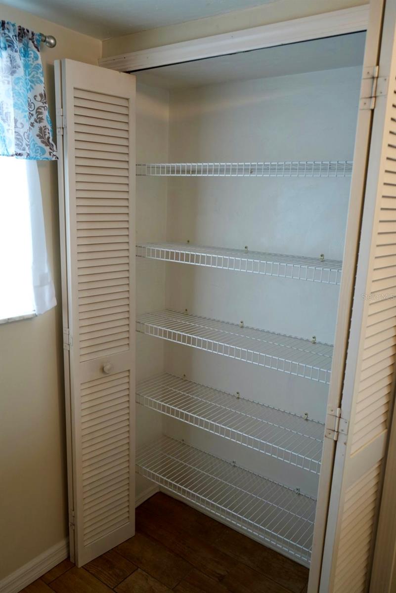 LAKES EDGE PH 03 - Residential