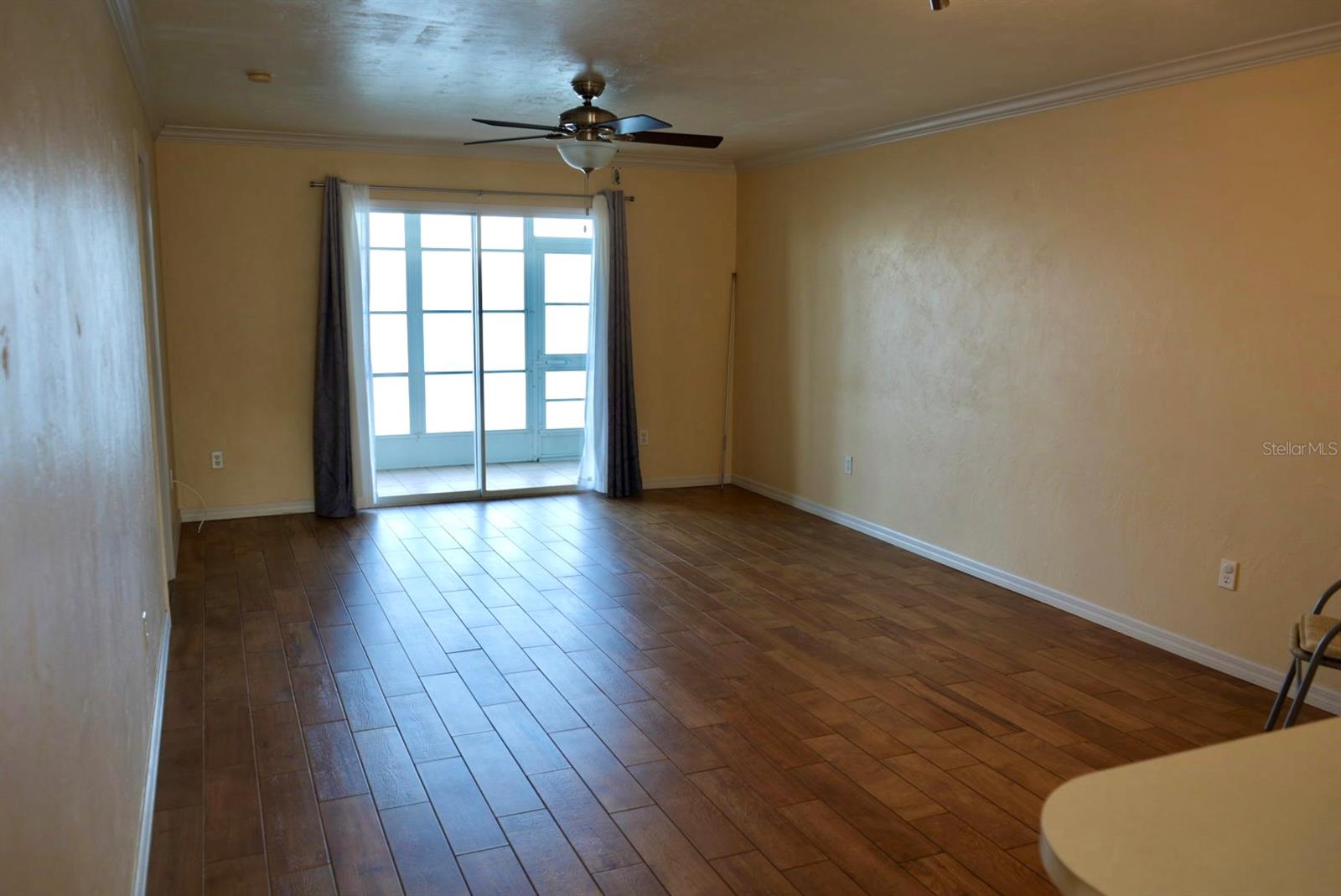 LAKES EDGE PH 03 - Residential