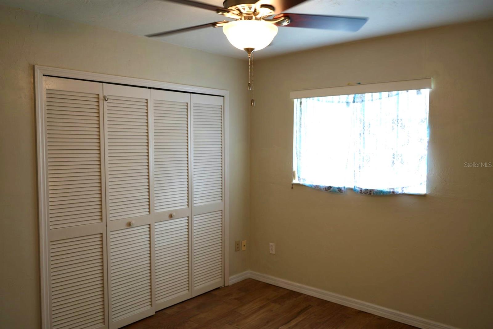 LAKES EDGE PH 03 - Residential