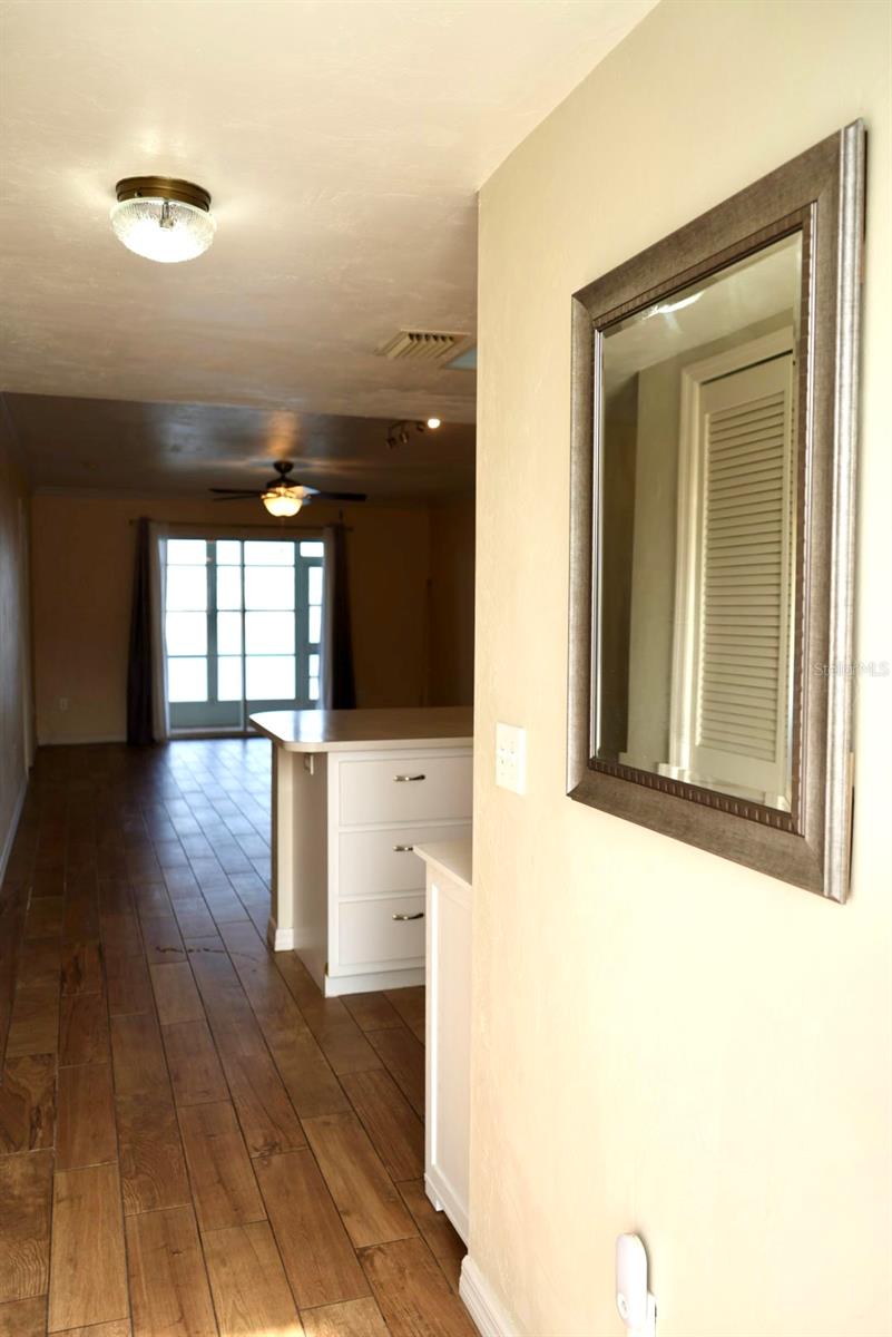 LAKES EDGE PH 03 - Residential