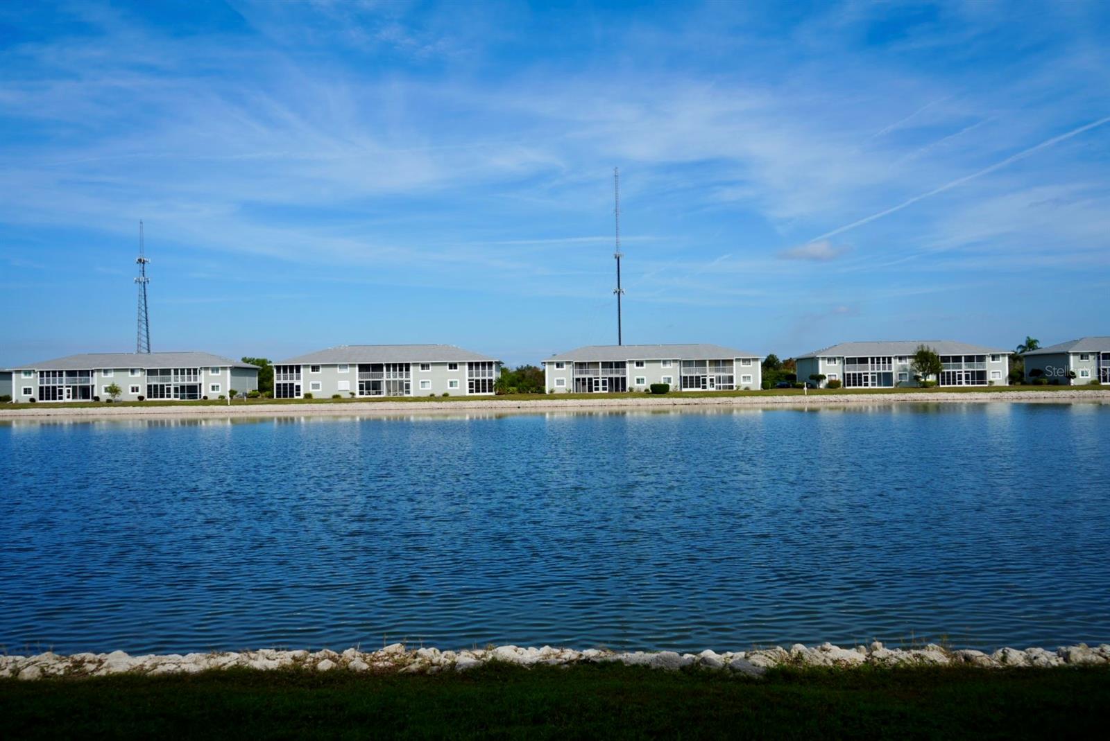 LAKES EDGE PH 03 - Residential