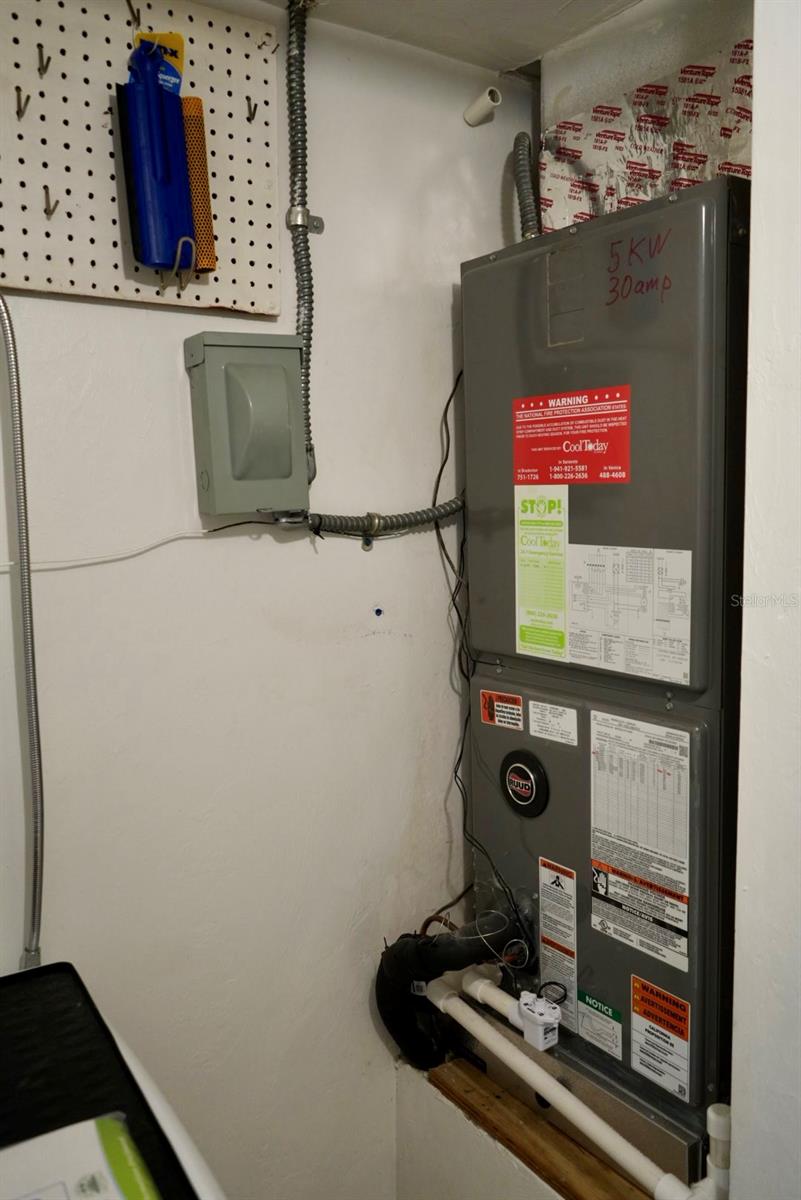 LAKES EDGE PH 03 - Residential