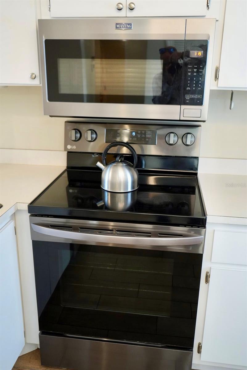 LAKES EDGE PH 03 - Residential