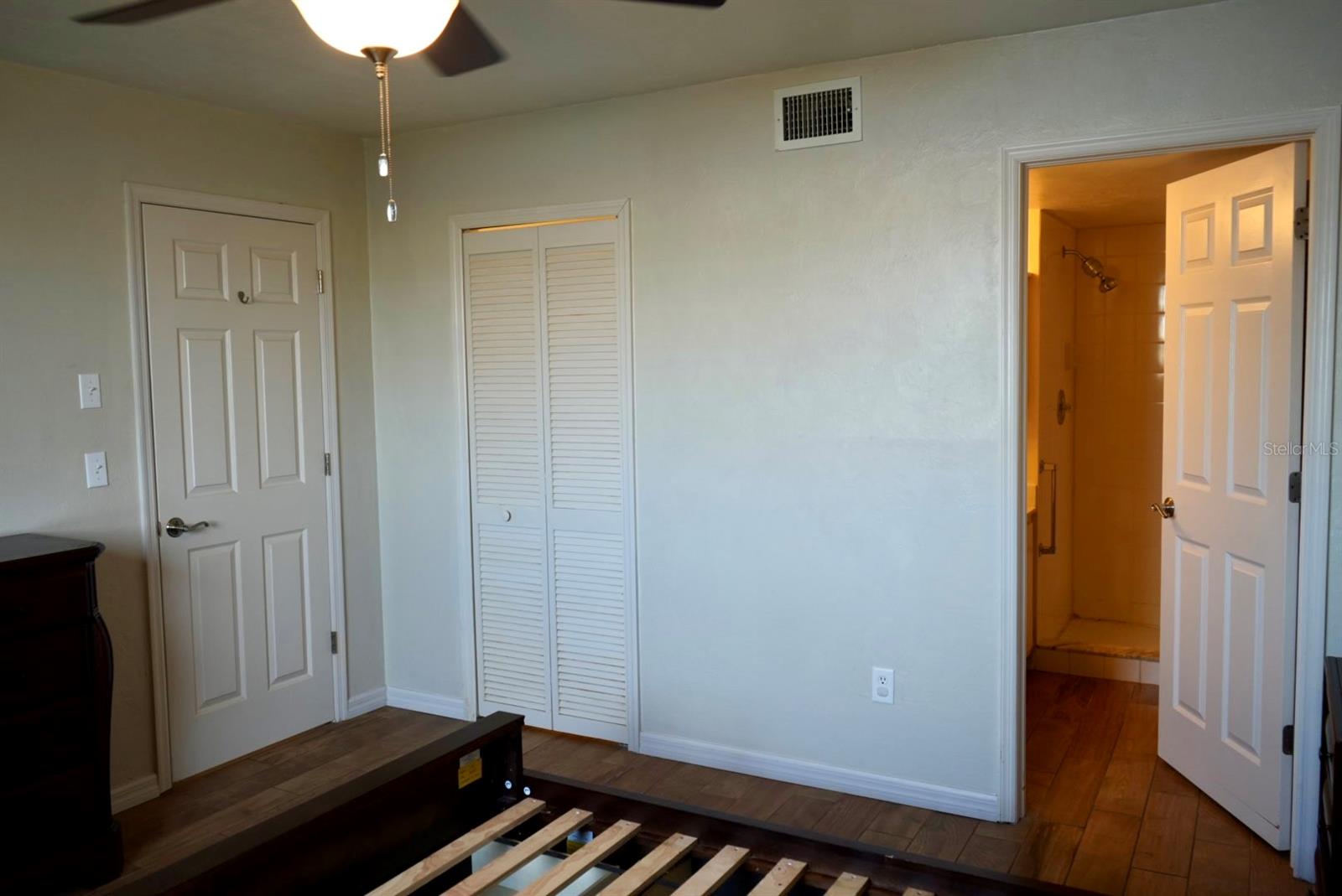 LAKES EDGE PH 03 - Residential