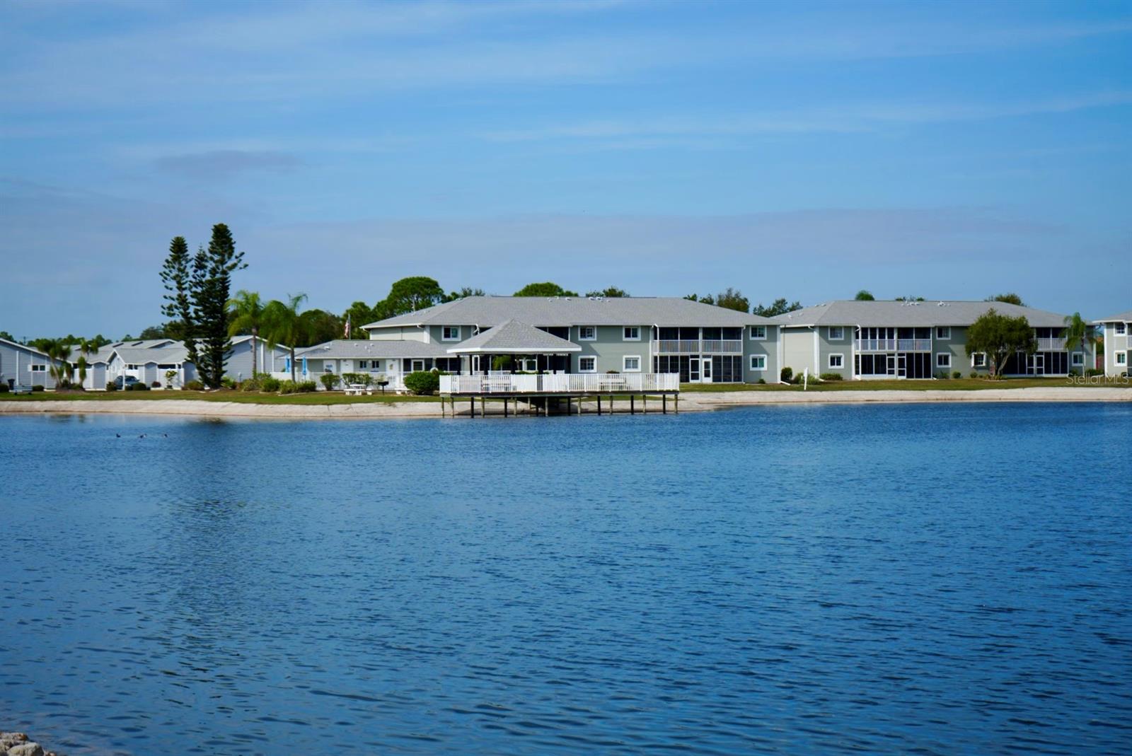 LAKES EDGE PH 03 - Residential