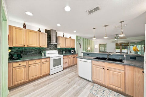 Tiny photo for 8060 SW 78th Terrace Road, Ocala, FL 34476 (MLS # OM731402)