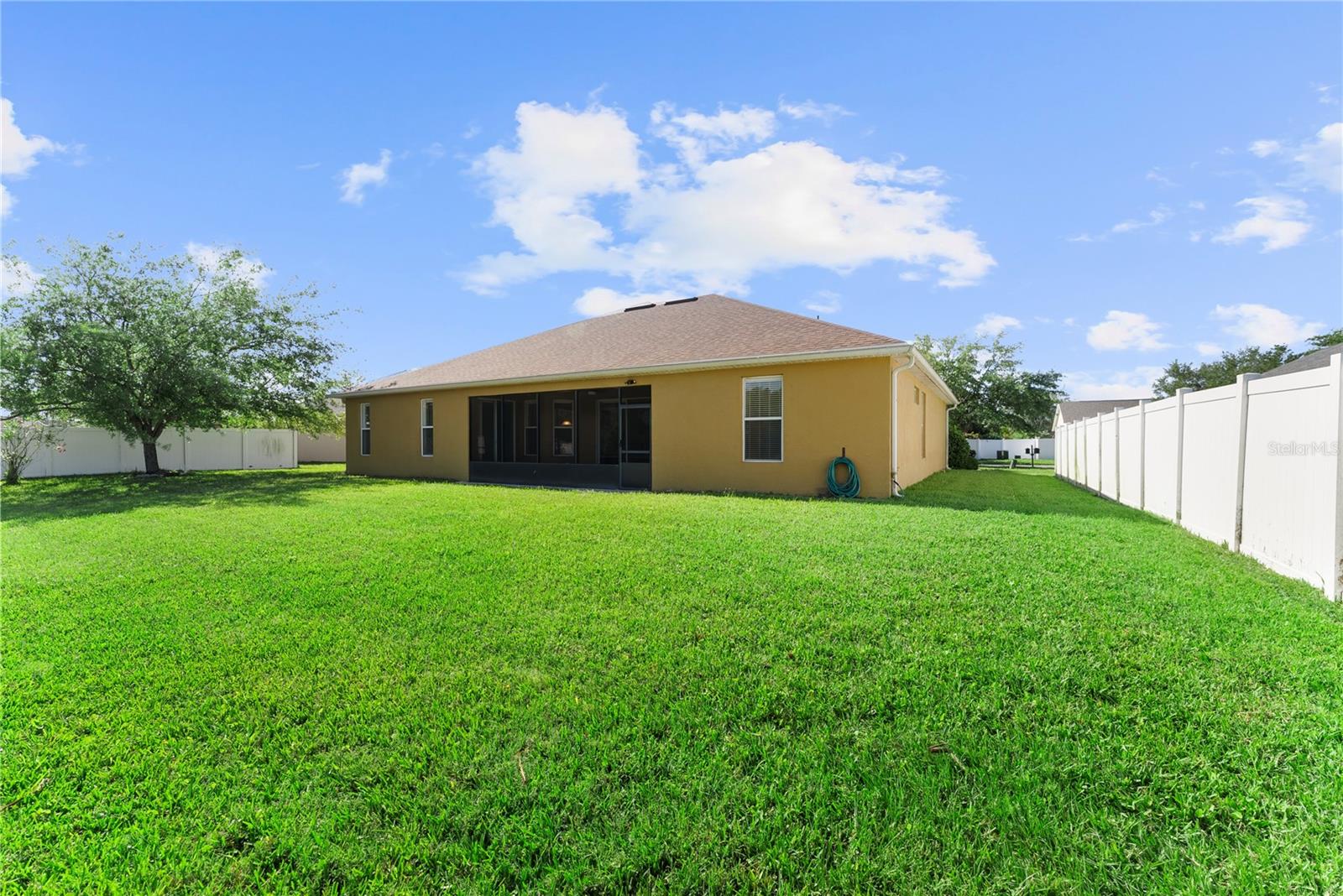 STEVENS PLANTATION - Residential Lease