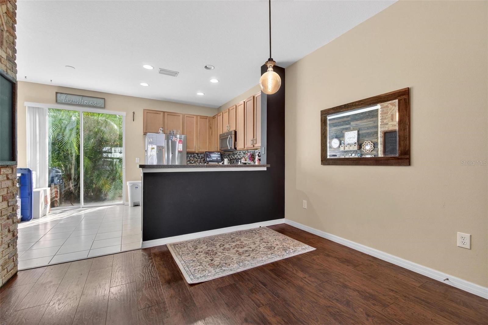 SAWGRASS VILLAGE - Residential