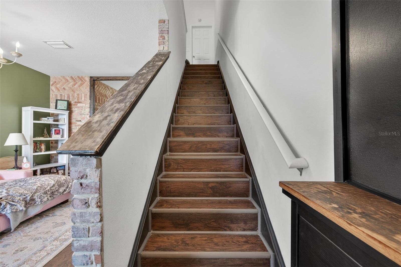 SAWGRASS VILLAGE - Residential