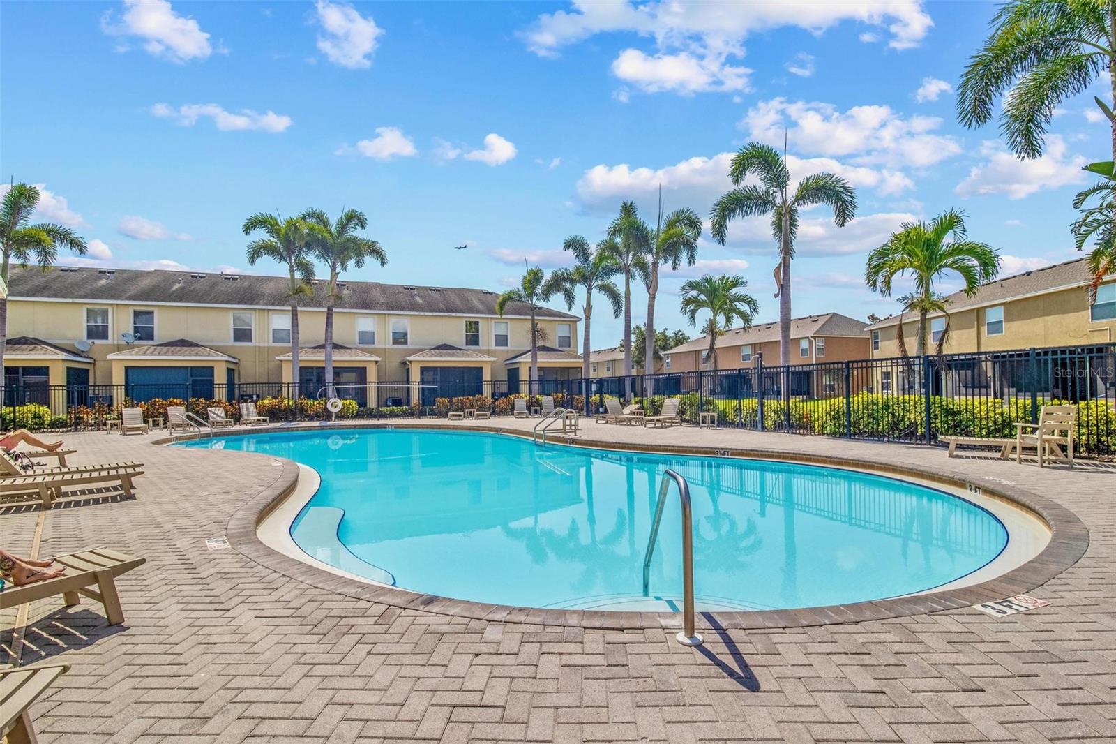 SAWGRASS VILLAGE - Residential