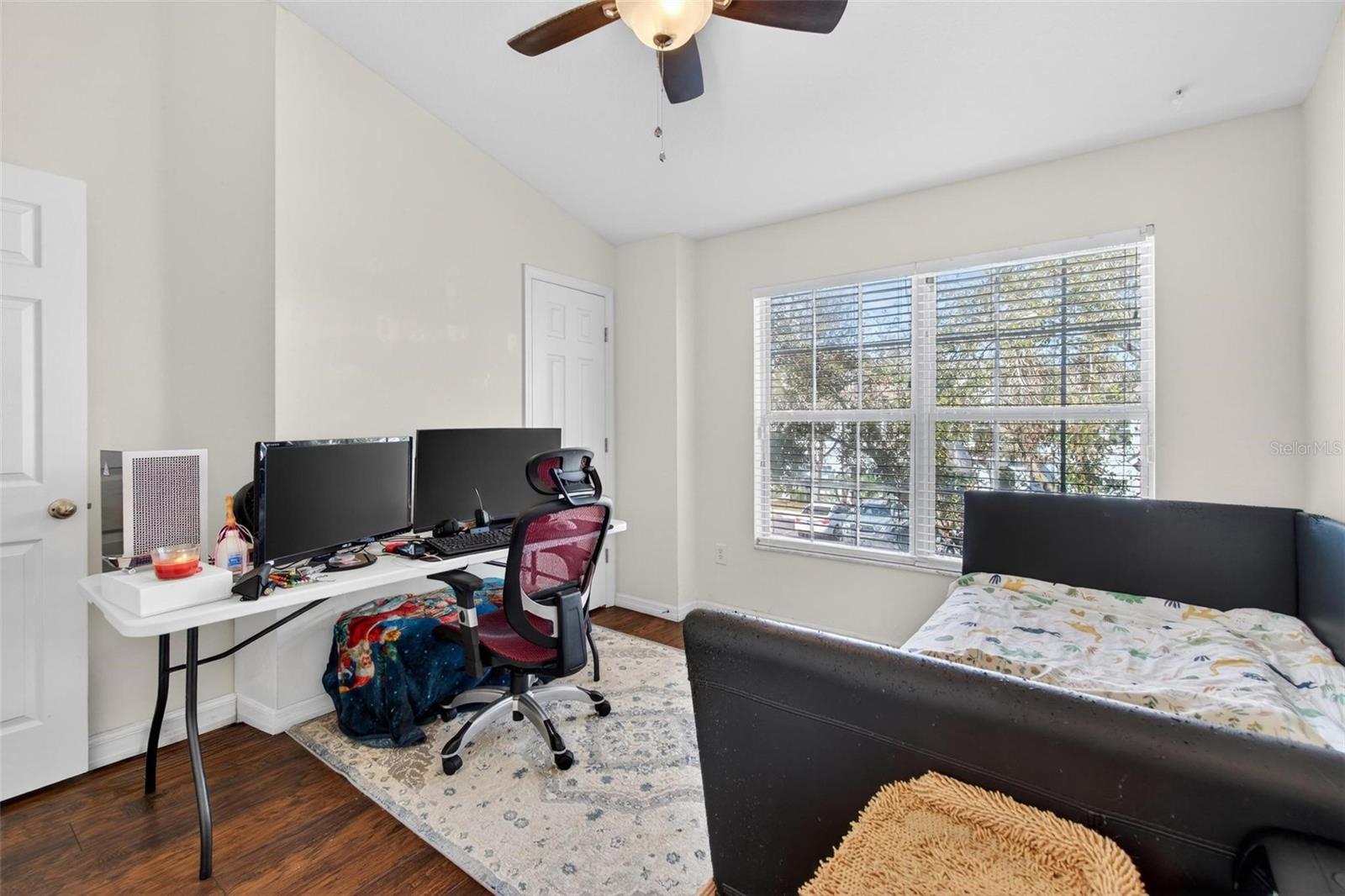 SAWGRASS VILLAGE - Residential