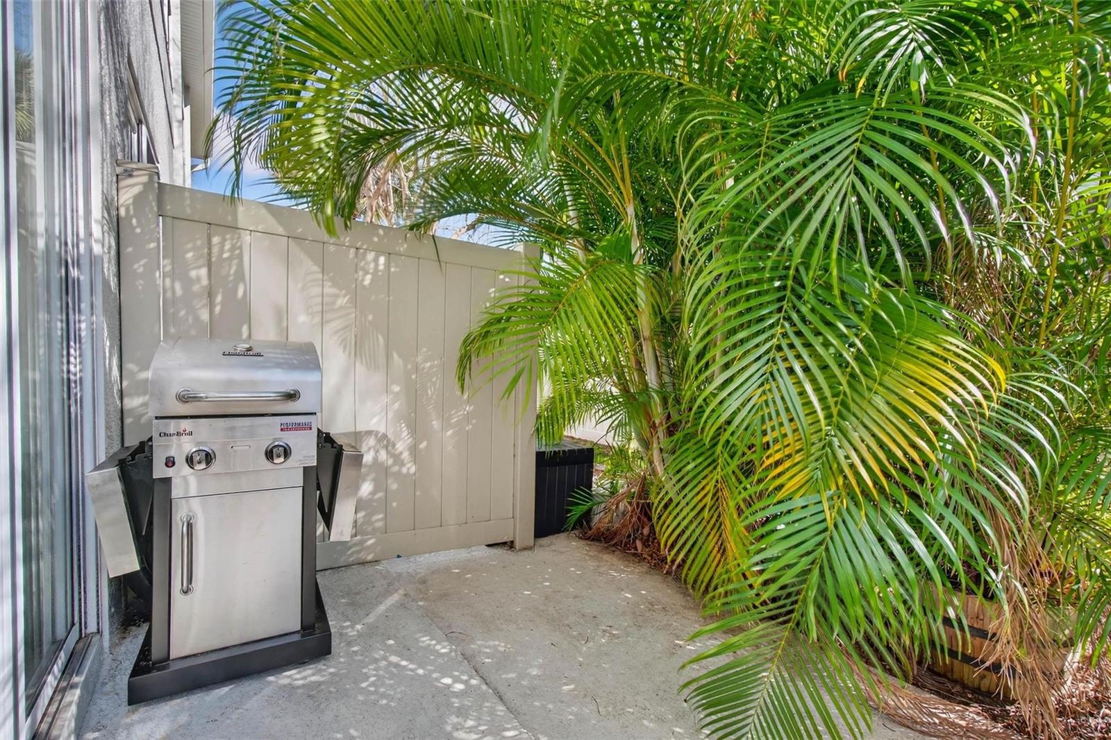 SAWGRASS VILLAGE - Residential